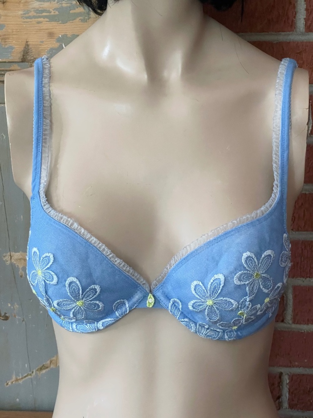 Vintage 80s Daisy Embroidery Balconette Bra Pale Blue Floral Lace Underwire 34A